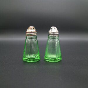 Hazel Atlas Green Uranium Depression Glasss Salt and Pepper Shakers